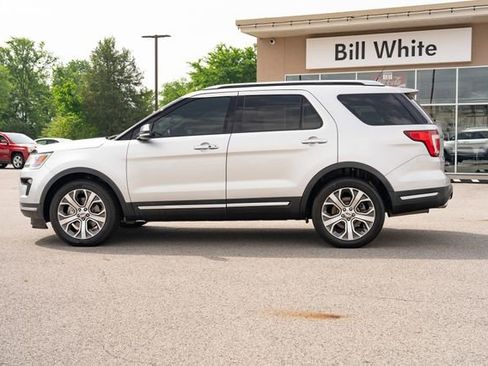 Used 2019 Ford Explorer Platinum AWD/4WD image 3