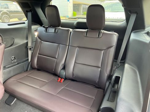 New 2026 Ford Explorer Platinum image 16