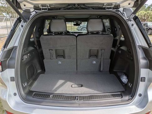 New 2026 Jeep Grand Cherokee L Limited AWD/4WD image 12