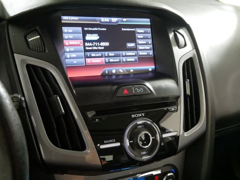 Used 2012 Ford Focus Titanium image 22