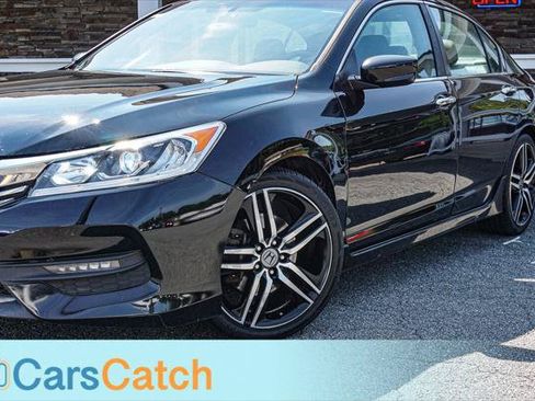 Used 2017 Honda Accord Sport image 7