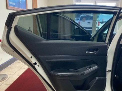 Used 2019 Nissan Altima 2.5 S FWD image 10