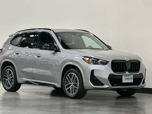 Used 2023 BMW X1 xDrive28i w/ Premium Package AWD/4WD image 2