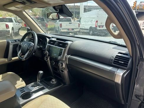 Used 2022 Toyota 4Runner SR5 AWD/4WD image 17