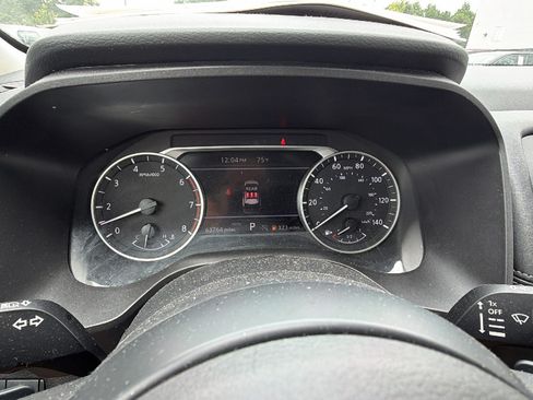 Used 2024 Nissan Rogue SV AWD/4WD image 28