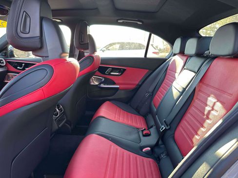 Used 2025 Mercedes-Benz C 300 4MATIC Sedan image 9