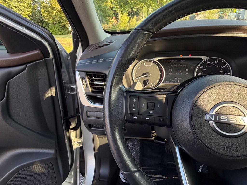Certified 2023 Nissan Rogue SV w/ SV Premium B Package AWD/4WD image 16