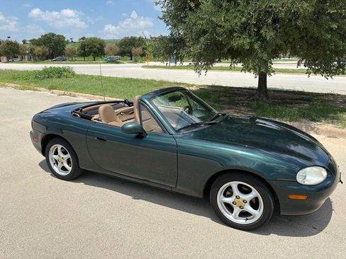 Used 1999 MAZDA MX-5 Miata RWD image 64