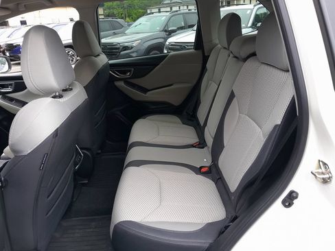 Used 2020 Subaru Forester Premium AWD/4WD image 29
