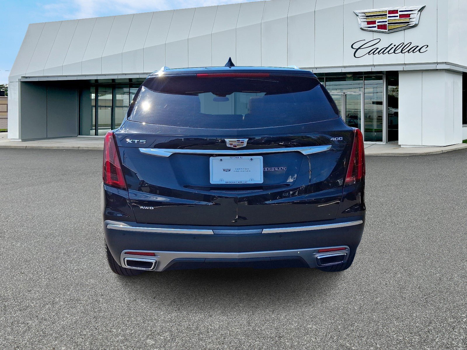 Certified 2023 Cadillac XT5 Premium Luxury AWD/4WD image 4