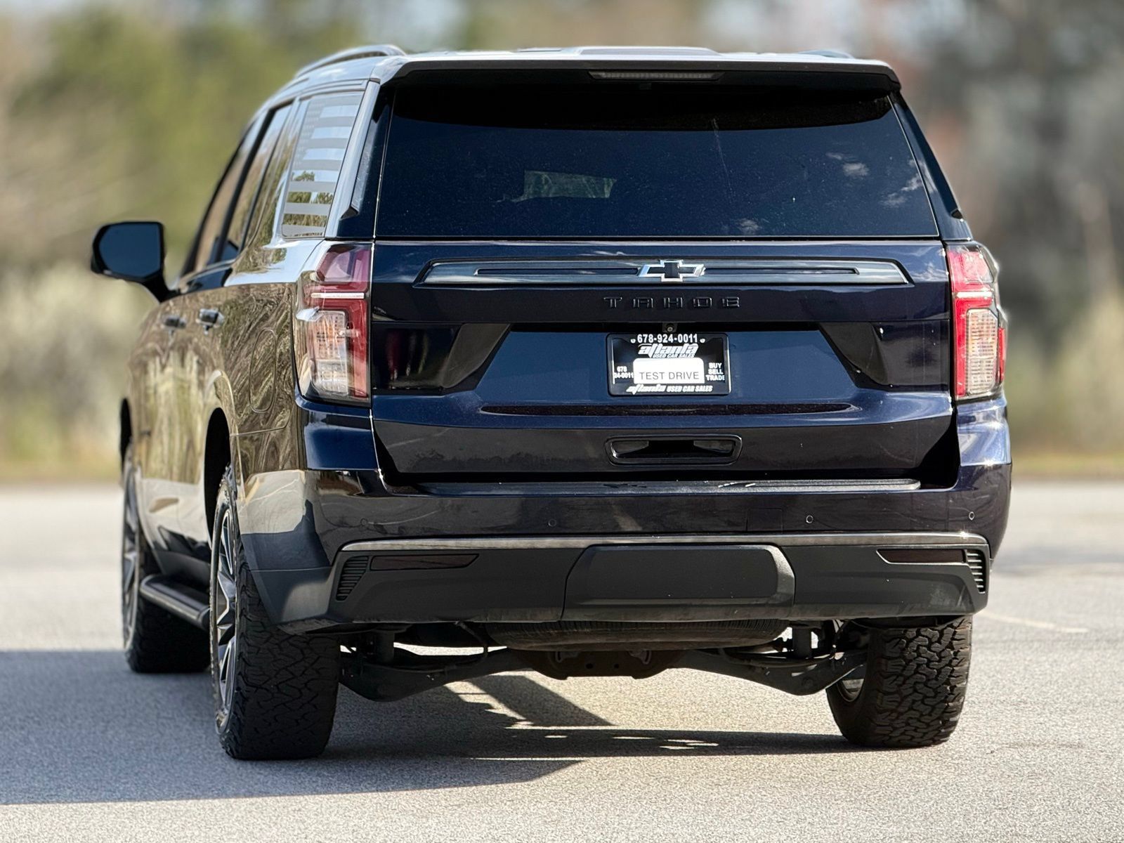 Used 2022 Chevrolet Tahoe Z71 w/ Luxury Package AWD/4WD image 4