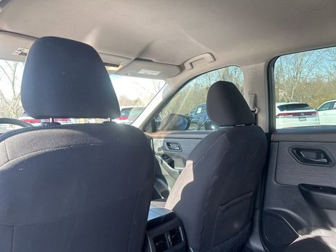 Used 2023 Nissan Rogue S image 26