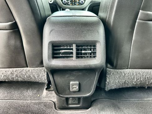 Used 2021 Chevrolet Equinox Premier image 21