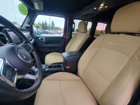Used 2022 Jeep Wrangler Unlimited Sahara w/ Cold Weather Group image 13