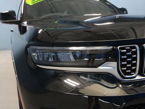 Used 2023 Jeep Grand Cherokee L Summit w/ Advanced Protech Group IV AWD/4WD image 38