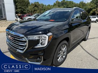Used 2022 GMC Terrain SLT w/ Infotainment Package II image 1