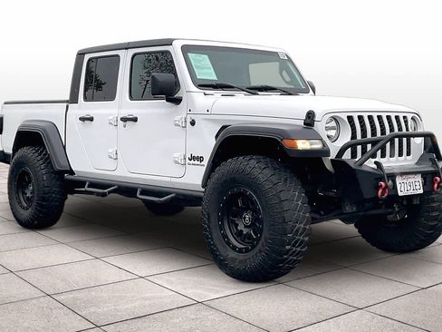 Used 2020 Jeep Gladiator Sport w/ Quick Order Package 24S image 2