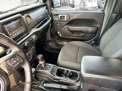 Used 2022 Jeep Gladiator Sport image 60