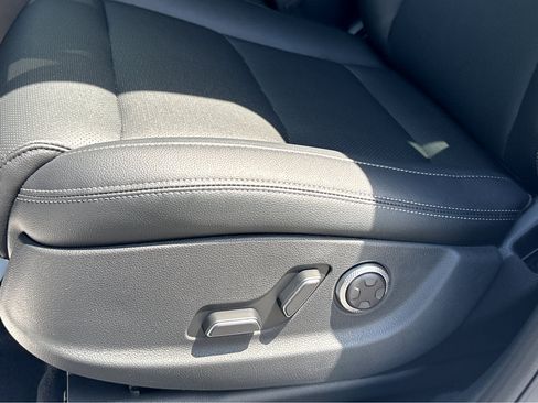 New 2026 Genesis GV70 2.5T image 25