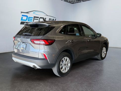 Used 2024 Ford Escape Active AWD/4WD image 3