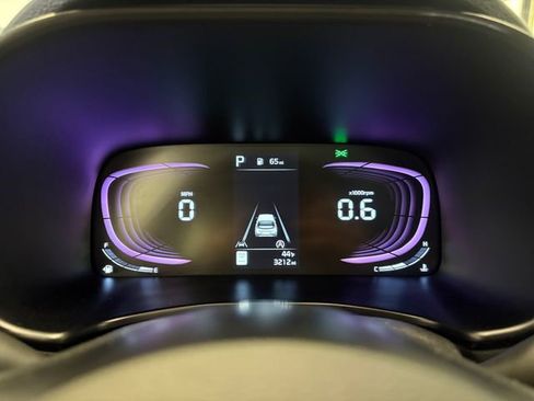 Used 2025 Kia Soul LX w/ LX Technology Package FWD image 13