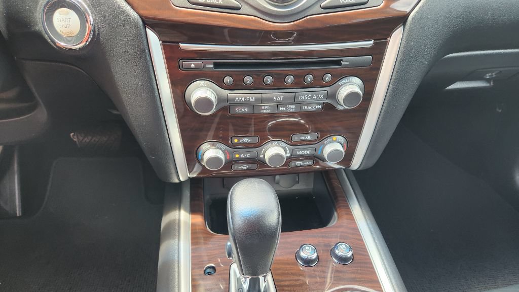 Used 2016 Nissan Pathfinder Platinum FWD image 25