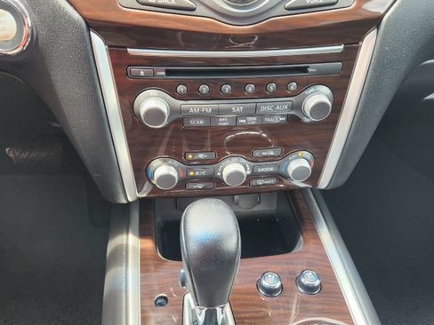 Used 2016 Nissan Pathfinder Platinum FWD image 25