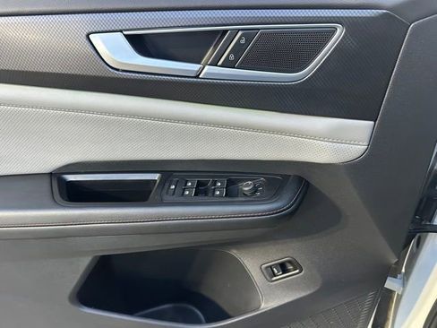 Used 2024 Volkswagen Atlas Peak Edition SE image 21