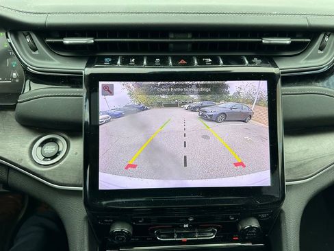 Used 2022 Jeep Grand Cherokee Limited 4xe AWD/4WD image 13