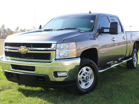 Used 2011 Chevrolet Silverado 2500 LT w/ Interior Plus Package image 1