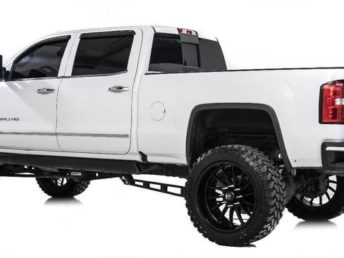 Used 2016 GMC Sierra 2500 Denali w/ Duramax Plus Package image 4