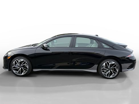 Certified 2024 Hyundai Ioniq 6 SEL image 2