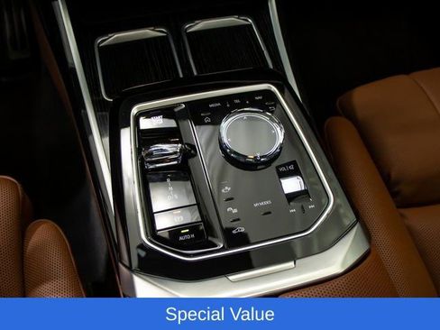 Used 2025 BMW 750e xDrive w/ Executive Package AWD/4WD image 20