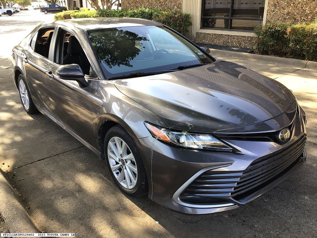 Used 2023 Toyota Camry LE FWD image 4