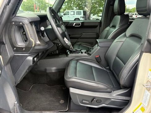 Used 2025 Ford Bronco Badlands AWD/4WD image 11