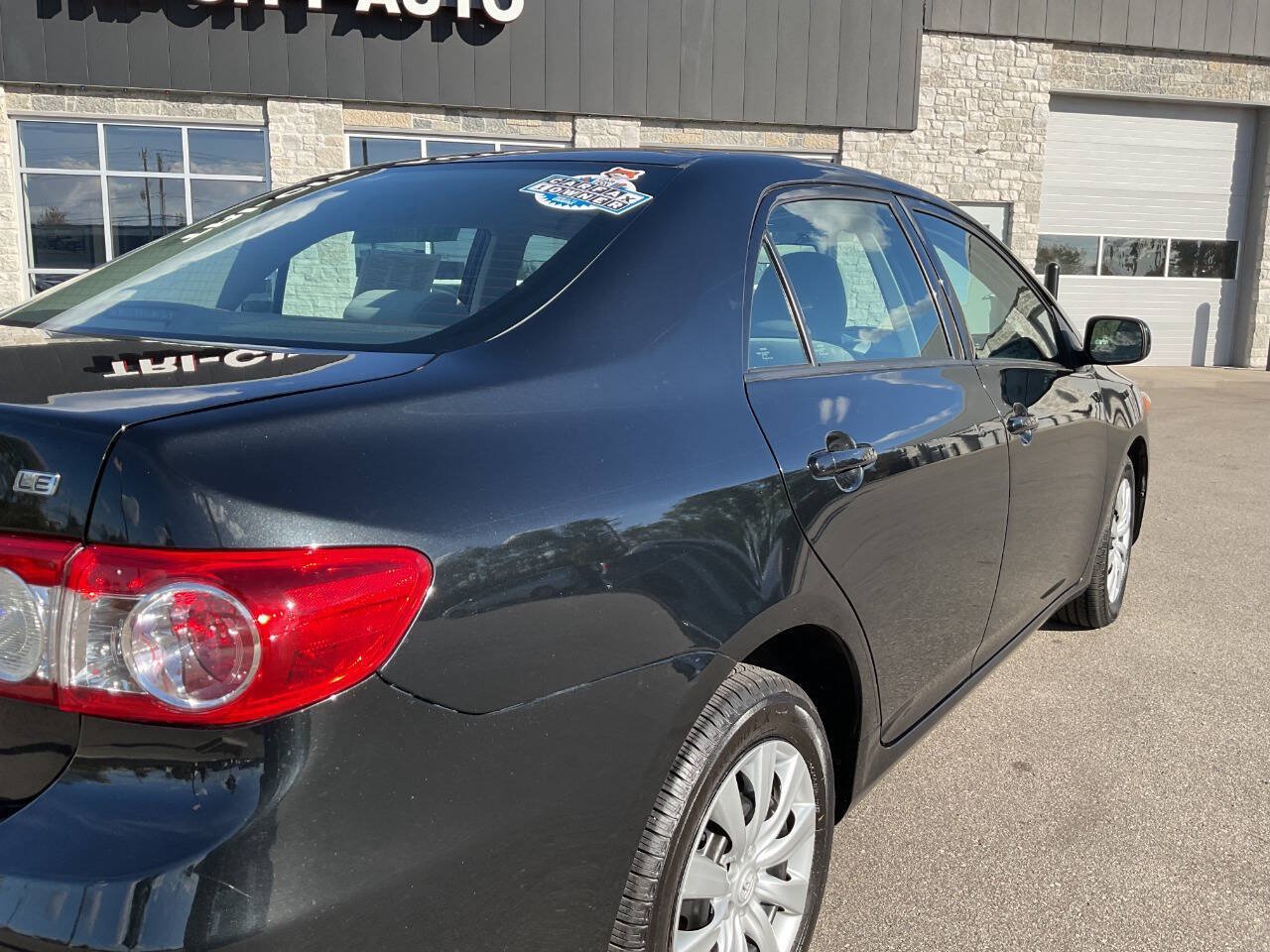 Used 2012 Toyota Corolla LE FWD image 8