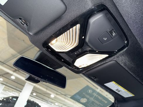 Certified 2025 BMW 430i w/ Premium Package image 31