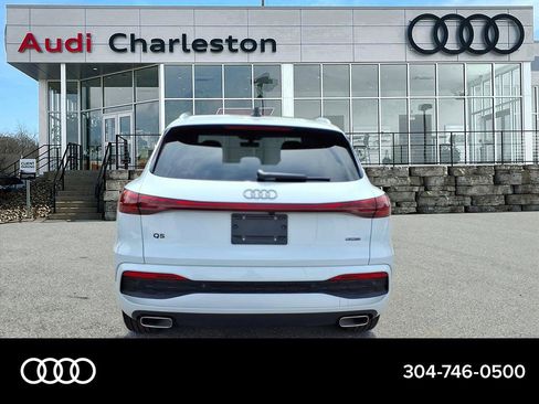 Certified 2025 Audi Q5 Premium w/ Convenience Package AWD/4WD image 4