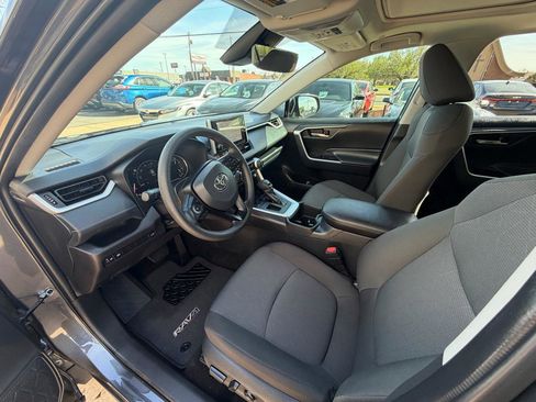 Used 2025 Toyota RAV4 XLE w/ Convenience Package image 12