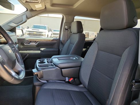 Used 2023 Chevrolet Silverado 1500 LT AWD/4WD image 13
