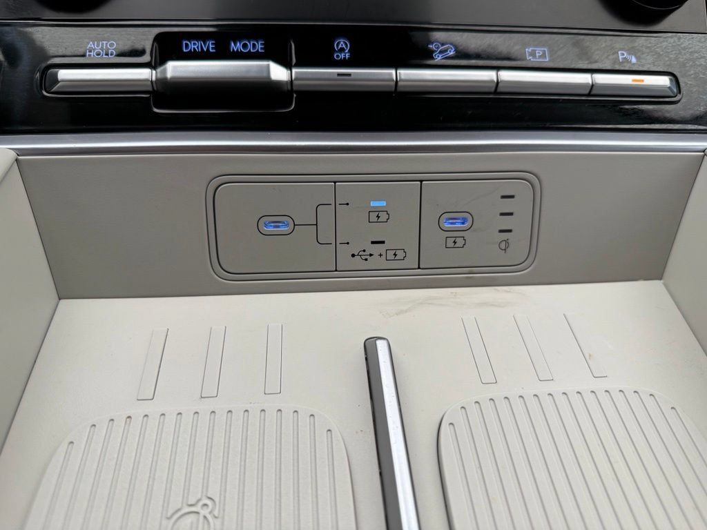 Used 2025 Hyundai Santa Fe SEL FWD image 36
