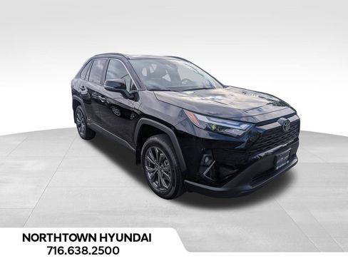Used 2025 Toyota RAV4 XLE Premium w/ Weather Package AWD/4WD image 11