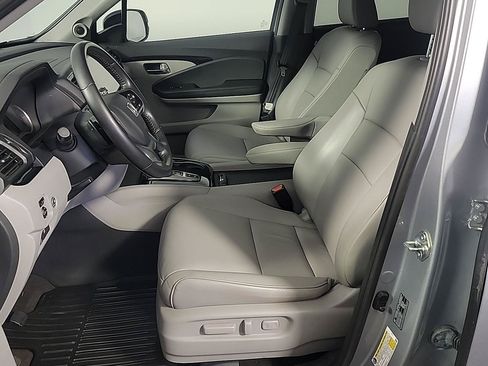 Certified 2019 Honda Pilot Touring image 20