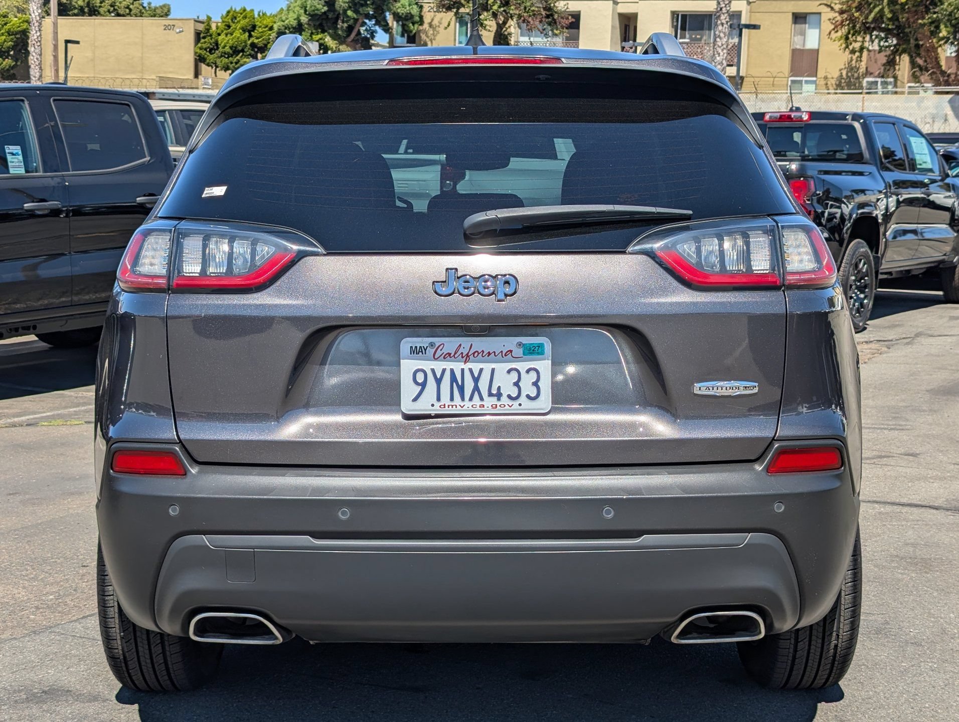 Used 2021 Jeep Cherokee Latitude Lux w/ Comfort/Convenience Group FWD image 9