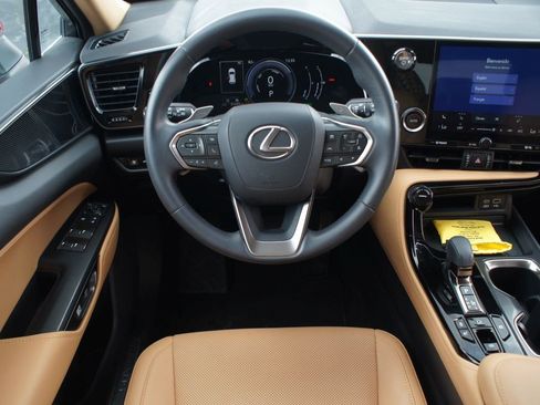 Used 2023 Lexus NX 350h AWD image 5