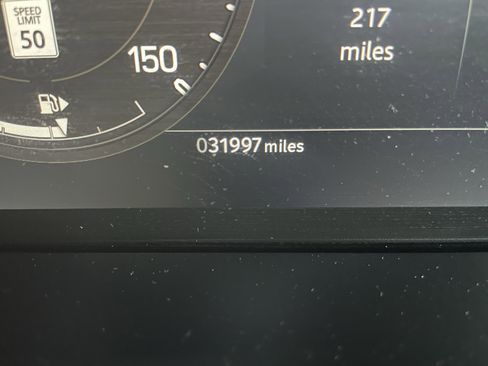 Used 2023 Land Rover Defender 110 S image 25