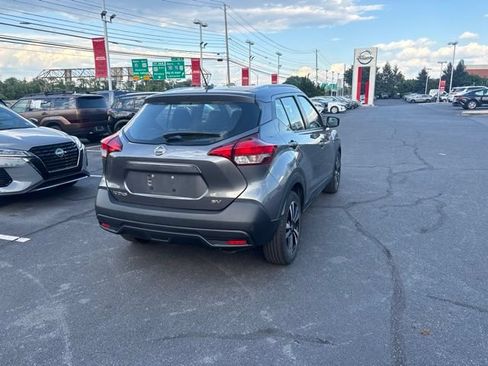 Used 2019 Nissan Kicks SV FWD image 8