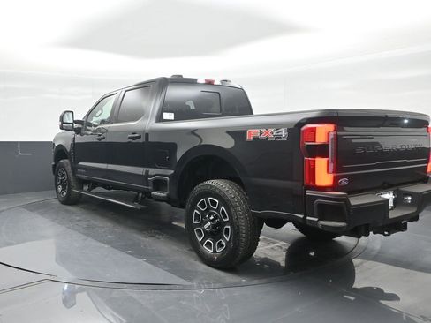 New 2026 Ford F250 Platinum w/ FX4 Off-Road Package image 22