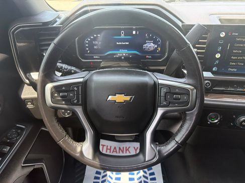 Certified 2022 Chevrolet Silverado 1500 LT AWD/4WD image 19