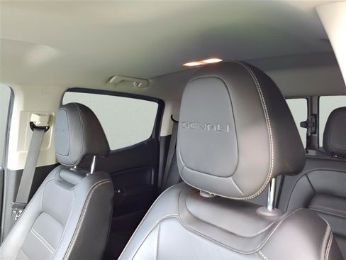 Used 2020 GMC Canyon Denali image 18